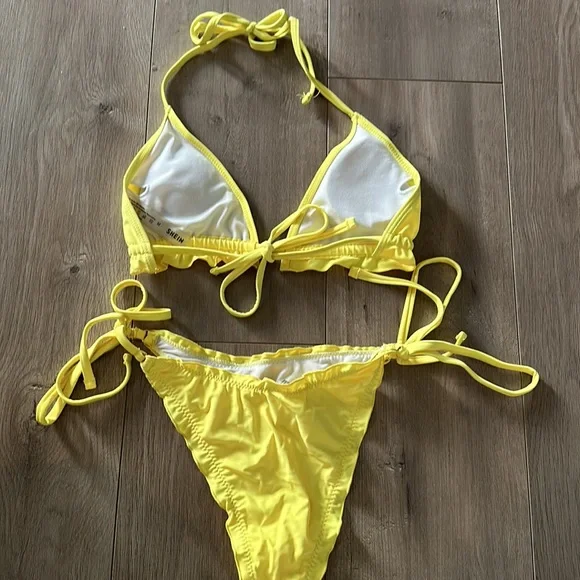 Yellow bikini set - Picture 4 of 5